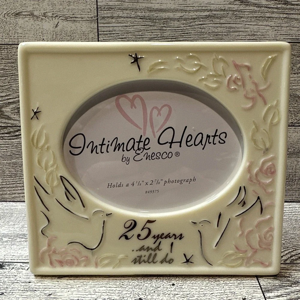 INTIMATE HEARTS‎ Enesco Textured Ceramic 5.25x4.75